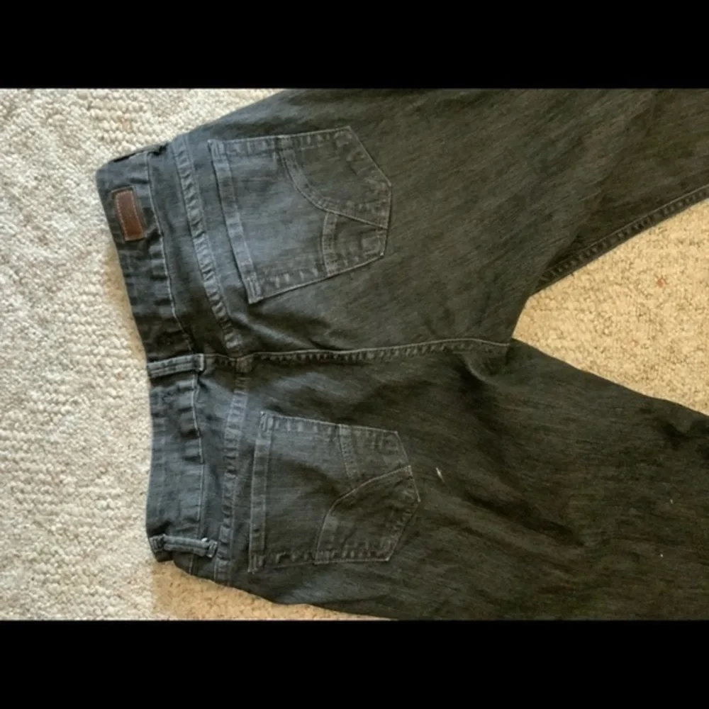 LEE RIDER - Picture 6 of 10